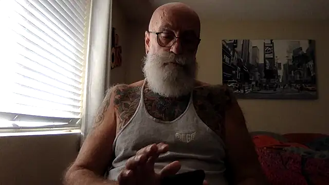 IamReadyxh online show from April 16, 4:18 pm