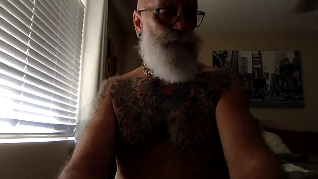 IamReadyxh online show from April 15, 5:24 pm