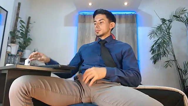 Andrew 4  online show from May 31, 6:36 am