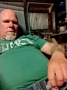 Reddog833 online show from February 27, 2:45 am