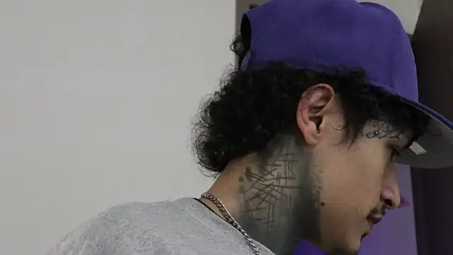 trieone online show from November 20, 3:50 am