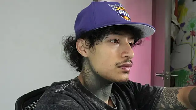 trieone online show from April 11, 2:31 pm