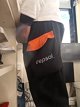 Blog100vergonhas online show from April 18, 6:20 pm