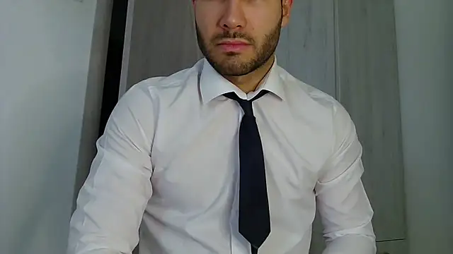 Justynn1 online show from May 31, 4:46 am
