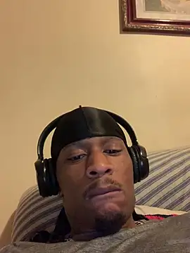 Snapshot of Tristris100 chatting on December 16, 6:53 am Tristris100 online show from December 16, 6:53 am