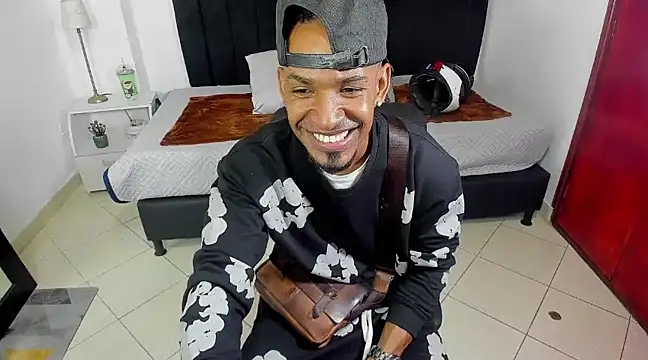 Snapshot of anhtony_wayans chatting on January 11, 7:05 pm anhtony wayans online show from January 11, 7:05 pm