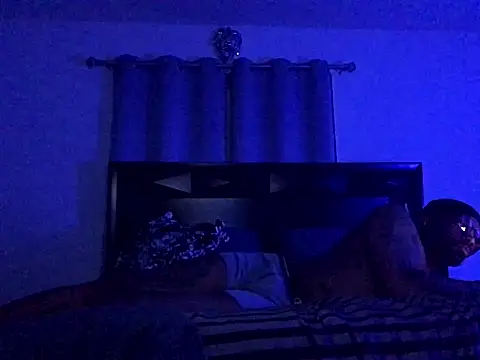 bwash2332 online show from January 10, 6:40 am