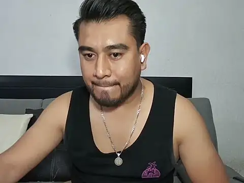 youmanhorny online show from August 8, 3:13 am