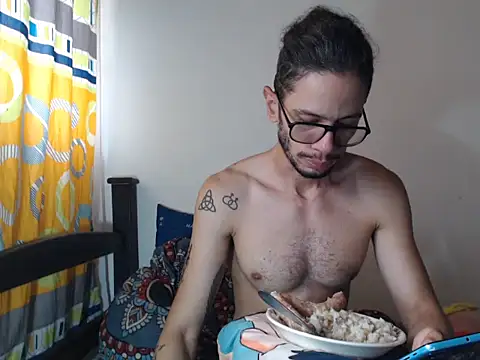 Snapshot of alisterxxx chatting on September 24, 4:27 pm alisterxxx online show from September 24, 4:27 pm