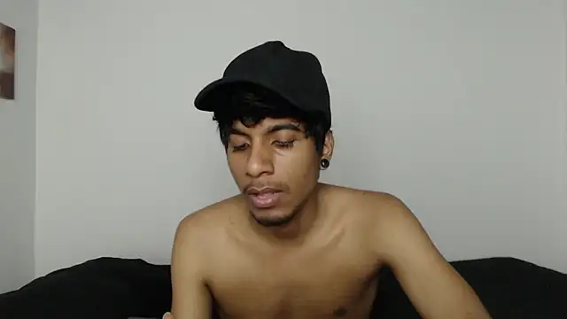 stevenosori online show from December 17, 1:35 am