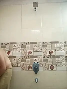 RomanticAdvance555 online show from April 23, 8:52 am