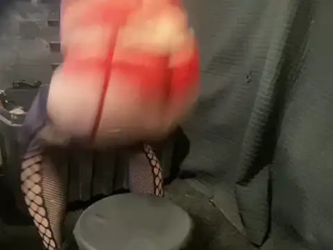 xdresserwithass online show from March 21, 11:01 am