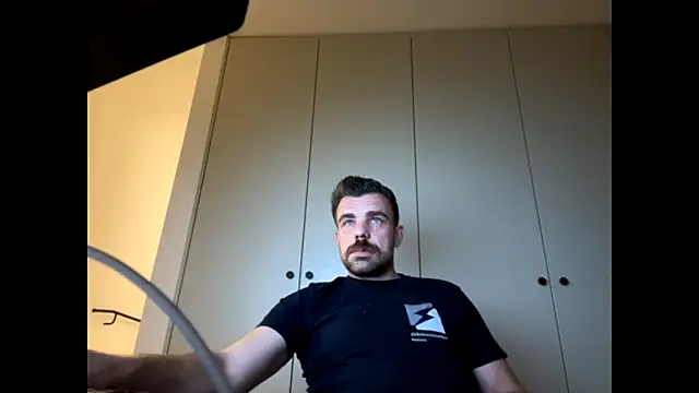 Snapshot of mrbigballs chatting on October 12, 7:52 pm mrbigballs online show from October 12, 7:52 pm