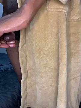 Shokiie online show from February 8, 9:30 pm