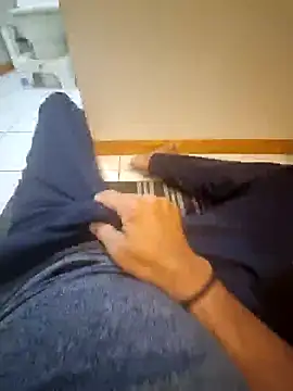 YourPersonall online show from March 8, 2:49 pm