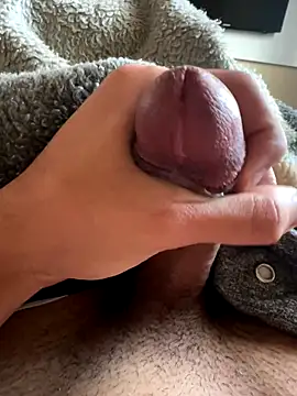 Snapshot of guilherme205 chatting on September 12, 10:48 am guilherme205 online show from September 12, 10:48 am