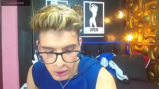 angel sexyevil online show from December 15, 12:28 pm