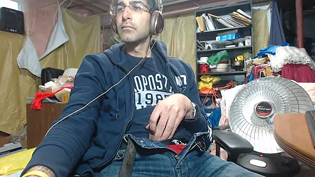 Gsmile1 online show from December 18, 4:49 pm