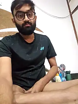 Snapshot of love4shownude chatting on January 7, 4:20 am love4shownude online show from January 7, 4:20 am