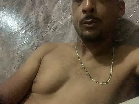 Snapshot of domigoodguy chatting on February 14, 5:36 pm domigoodguy online show from February 14, 5:36 pm