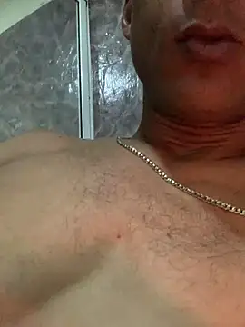 Snapshot of domigoodguy chatting on March 9, 2:18 am domigoodguy online show from March 9, 2:18 am