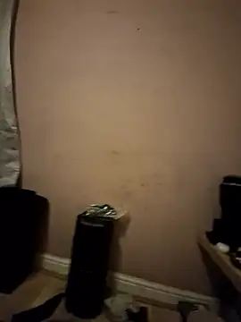 Hornynylonlad87 online show from February 26, 1:51 am