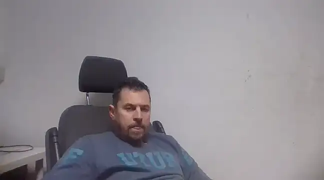 Snapshot of rabyto2 chatting on December 15, 7:46 am rabyto2 online show from December 15, 7:46 am