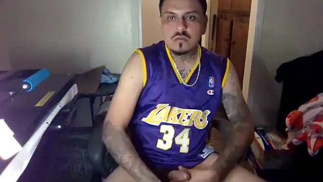 latinodaddyMando online show from March 11, 8:43 am