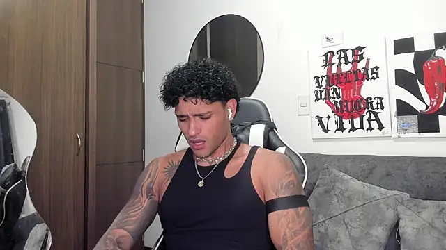 Alessandro Vanni online show from February 9, 3:33 am