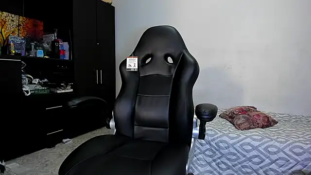 ares sexxx online show from April 18, 9:04 pm