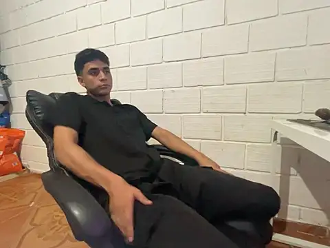 Max TheHorseDick online show from March 3, 2:41 am