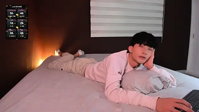 tom Howard online show from March 27, 1:54 am