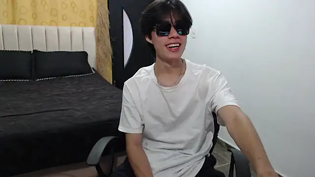 Elio-cam online show from January 20, 9:32 pm