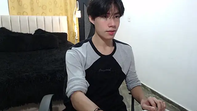 Elio-cam online show from March 18, 3:02 am