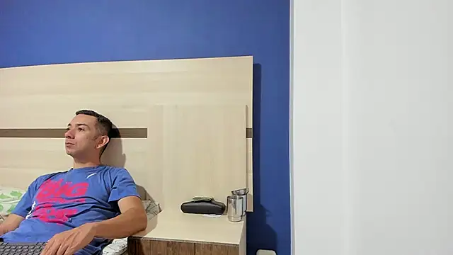 funcouple1985 online show from December 12, 12:48 am