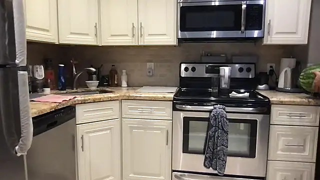 BigGuyMuscle online show from January 16, 4:21 pm