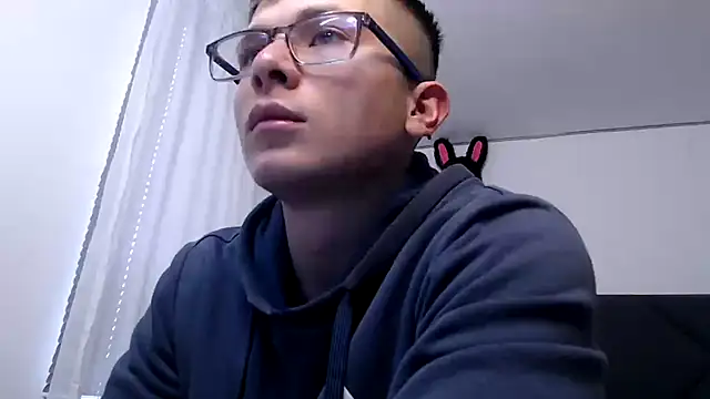 MathewCollin online show from March 20, 3:47 pm