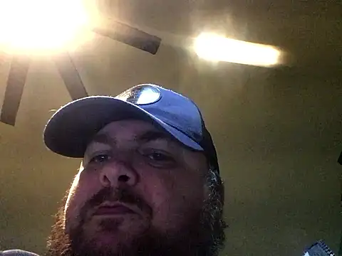 Snapshot of fatdickdaddy448 chatting on December 7, 11:40 am fatdickdaddy448 online show from December 7, 11:40 am