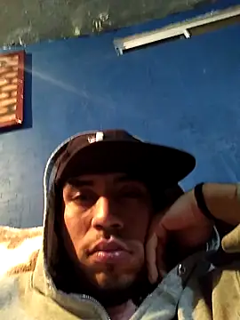 AlexAlejandro13 online show from February 10, 5:23 am