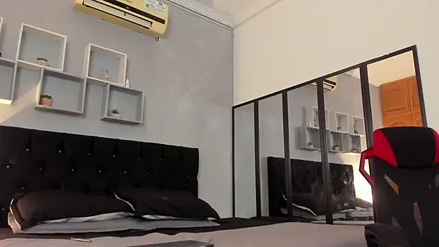 tyler hank01 online show from December 21, 2:30 am