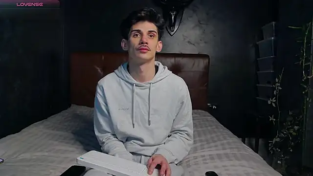 DanielCrush1 online show from March 17, 5:48 pm