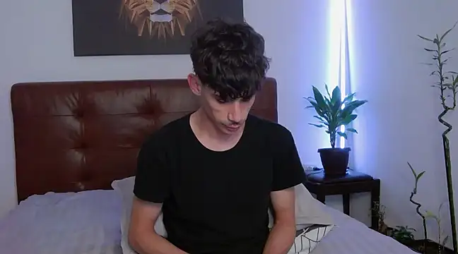 Snapshot of DanielCrush1 chatting on February 14, 4:04 am DanielCrush1 online show from February 14, 4:04 am