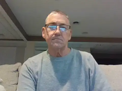 Snapshot of takeitall101 chatting on March 9, 5:55 am takeitall101 online show from March 9, 5:55 am