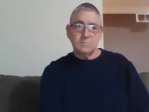 Snapshot of takeitall101 chatting on December 11, 11:00 pm takeitall101 online show from December 11, 11:00 pm