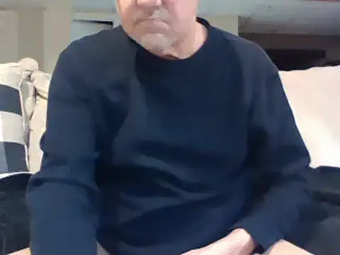 Snapshot of takeitall101 chatting on December 9, 7:17 am takeitall101 online show from December 9, 7:17 am