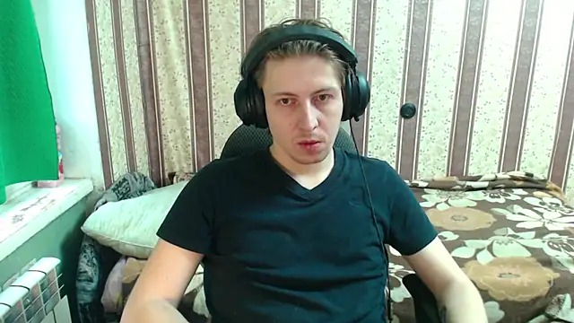 darienlarge online show from October 26, 12:29 pm