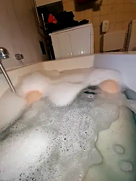 toeloverlive online show from April 30, 6:15 pm