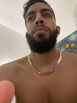 Snapshot of Alessandro__Rossi chatting on September 12, 10:37 am Alessandro Rossi online show from September 12, 10:37 am