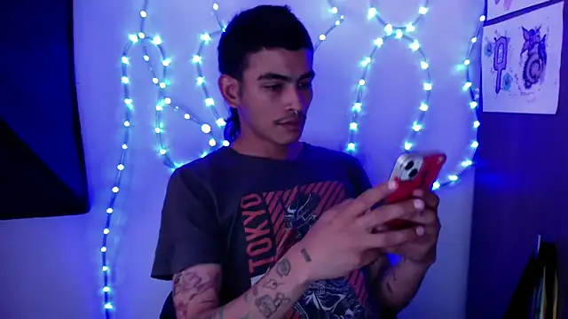 sorry-mom69 online show from December 1, 8:01 pm