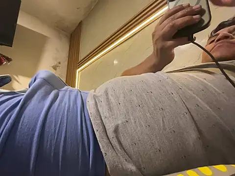 elvis0966 online show from January 13, 4:50 am